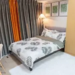 A2J Luxury 2Br Bgc Uptown Suite Near Uptown Mall